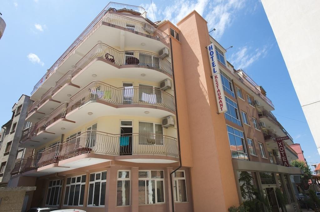 Семеен Хотел Елена Палас Nessebar Exterior foto
